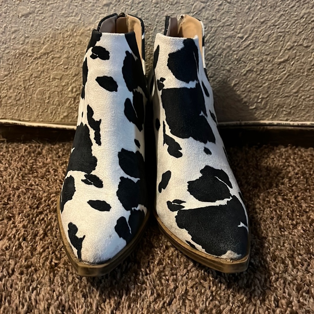 White and black cow print booties, size 9. Barn Babe brand